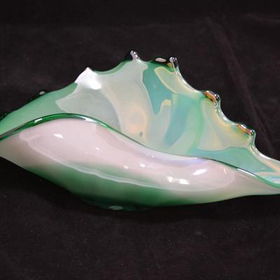 Beautiful MURANO Art Glass Shell 9x5x3