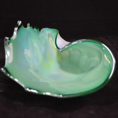 Beautiful MURANO Art Glass Shell 9x5x3