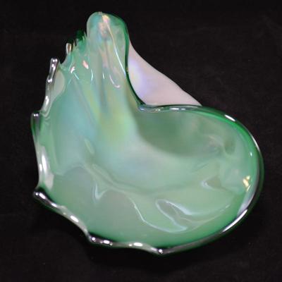 Beautiful MURANO Art Glass Shell 9x5x3