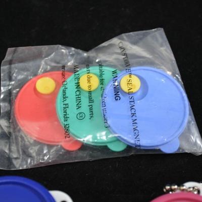 Lot of Miniature TUPPERWARE Containers/Magnets