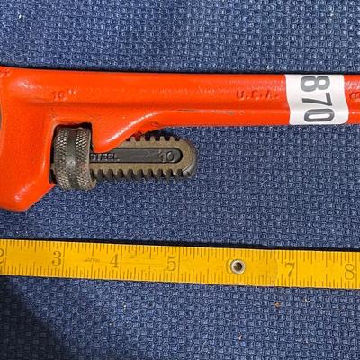 Pipe wrench