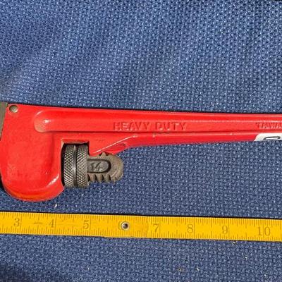 Pipe wrench