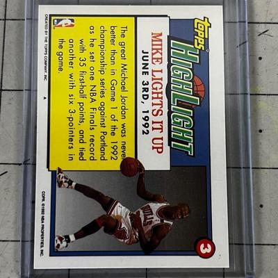 Collectible Sports Cards: Michael Jordan 1992 Topps Highlife 