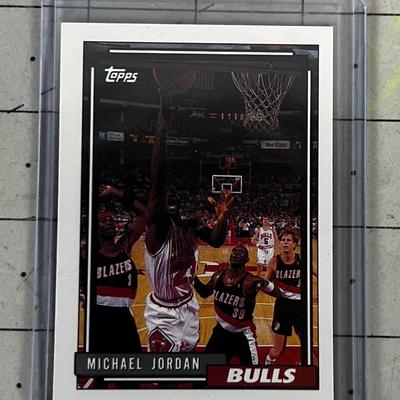 Collectible Sports Cards: Michael Jordan 1992 Topps 