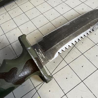 Explorer CAMO Wilderness Knife W/ Sheath 