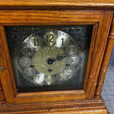 Vintage FRANZ HERMLE Mantel Clock Oak 