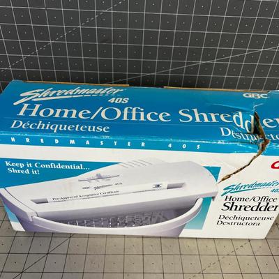 Home Office Shredder NEW in Opened box