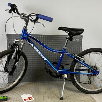 ALPENTAL Torker BMX Bike Blue 12" ON Frame 