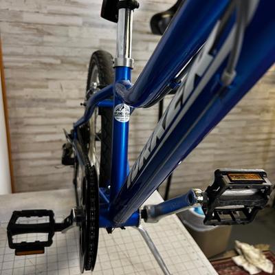 ALPENTAL Torker BMX Bike Blue 12" ON Frame 