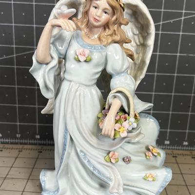 PORCELAIN Angel Music Box 