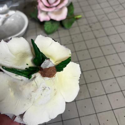 Decorative Ceramic Items: Flowers, Birds 