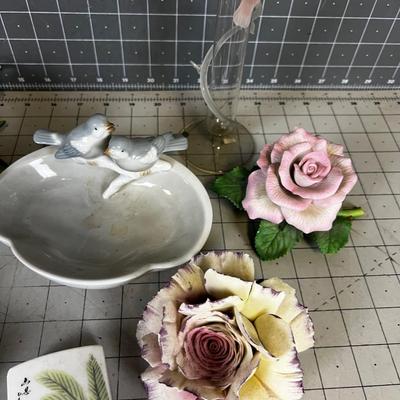Decorative Ceramic Items: Flowers, Birds 