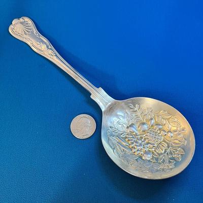 EXQUISITE SILVER PLATED FANCY SERVING SPOON SHEFFIELD ENGLAND