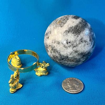 POLISHED MARBLE? ORB ON FANCY GOLD TONE STAND