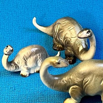 CUTE CERAMIC BRONTOSAURUS FAMILY FIGURES
