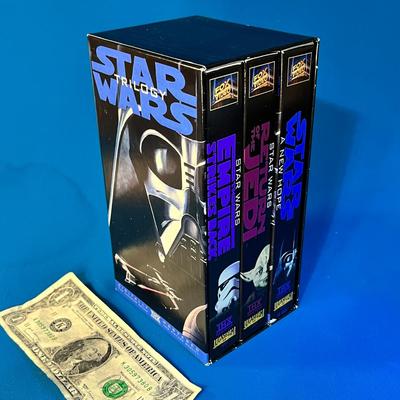 BOXED SET STAR WARS TRILOGY ON VHS 