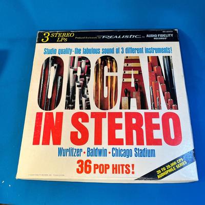 3 LP RECORD SET ORGAN MUSIC, EACH ON DIFFERENT ORGAN