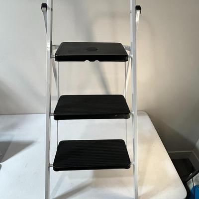 â€œSKINNY MINIâ€ FOLDING STEP LADDER