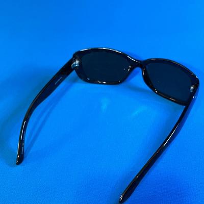 FOSTER GRANT POLARIZED SUNGLASSES TORTOISE SHELL-LIKE FRAMES