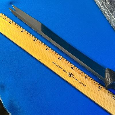 SHARPKUT II CARVE & SERVE KNIFE NEW IN BOX 9â€ BLADE