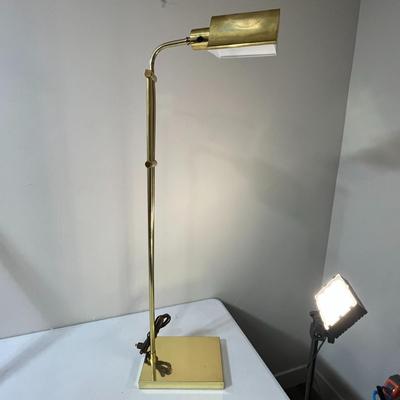 CONTEMPORARY STYLE CHAIR-SIDE BRASS LAMP ADJUSTABLE HEIGHT