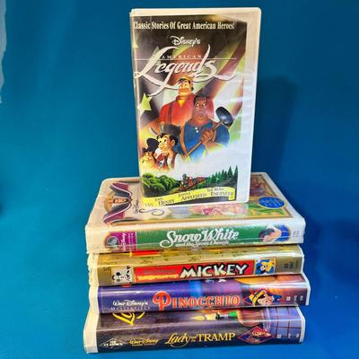 SET OF 5 DISNEY MOVIES ON VHS- SNOW WHITE UNOPENED