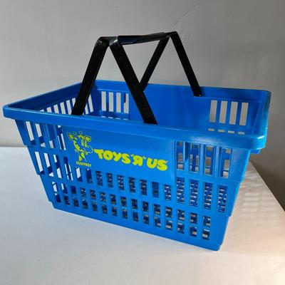 TOYS â€œRâ€ US SHOPPING BASKET 