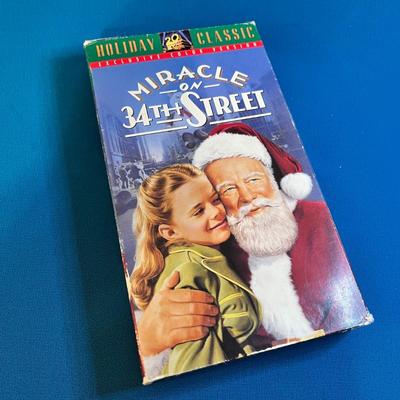 1947 MIRACLE OF 34TH STREET MOVIE ON VHS