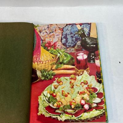 Vintage 1968 Favorite Recipes of America Salads Including Appetizers Edition