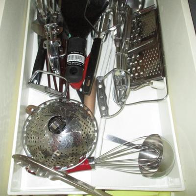 Drawers Contents of Kitchen Accessories, Mixer & More - C