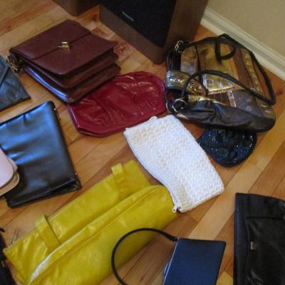 Assortment of Woman's Shoes & Purses Various Designs and Sizes - D