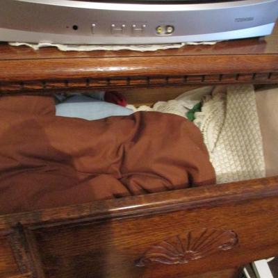 Drawers Of Linens - E