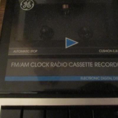 Vintage FM/AM Radio Cassette Recorder - F
