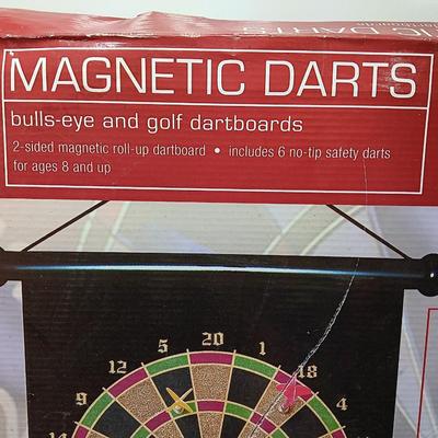Magnetic Dart board with darts Bullseye and Golf darts