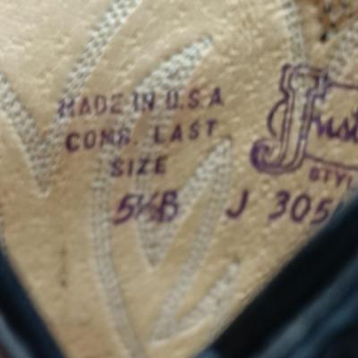 Like New Women's Justin Size 5.5 Western boots with Boot Jack
