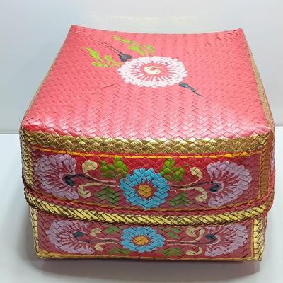 Vintage Nesting Saffron Wicker Baskets with lids