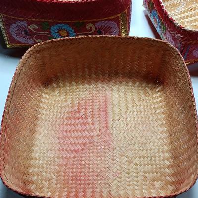 Vintage Nesting Saffron Wicker Baskets with lids