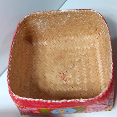 Vintage Nesting Saffron Wicker Baskets with lids