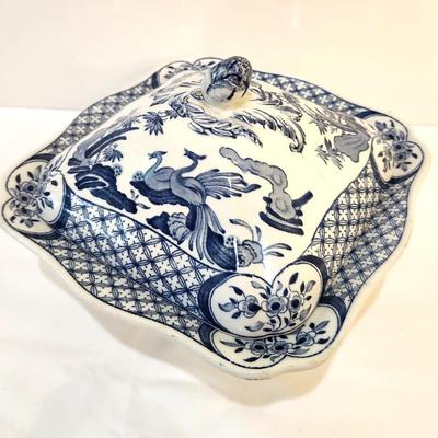 Lot #15  Antique English Covered Dish - Blue/White