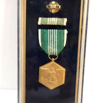 Lot #24 U.S. Army Commendation Medal Set in box
