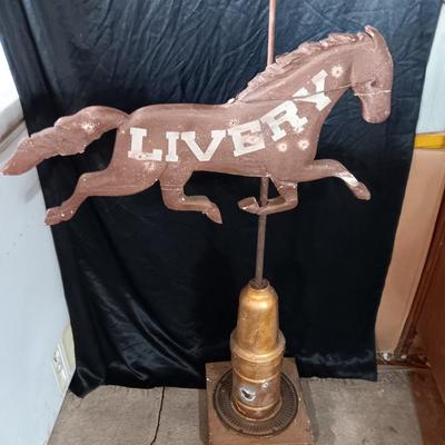 ANTIQUE J. Compratt Stray Horse LIVERY horse
