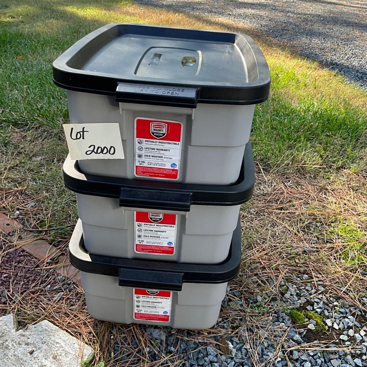 G2000 Set of Three Rubbermaid Roughneck 8 gallon Tubs / Storage ...