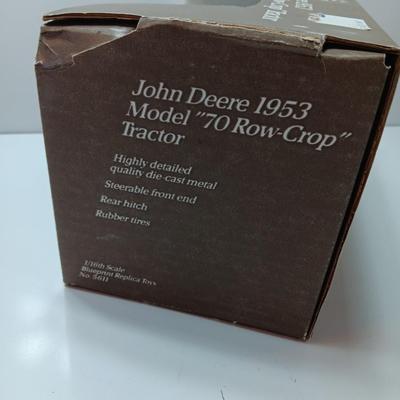 ERTL 1/16 scale Die Cat John Deere 1953 Model '70 Row Crop Tractor