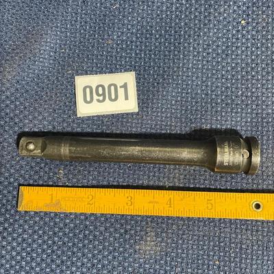 Socket extension bar