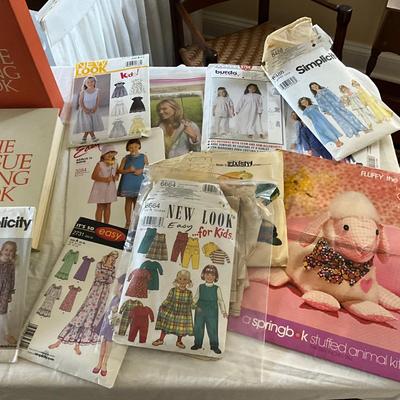 UBC2022 Large Lot of Sewing Patterns and The Vogue Sewing Book