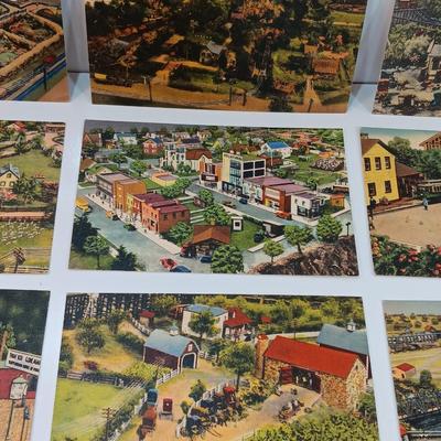 Roadside America Linen post card collection 1940's