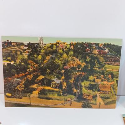 Roadside America Linen post card collection 1940's