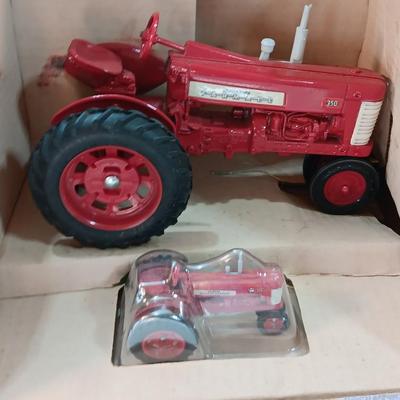 1987 ERTL Die cast Tractors Past McCormick Farmall 350