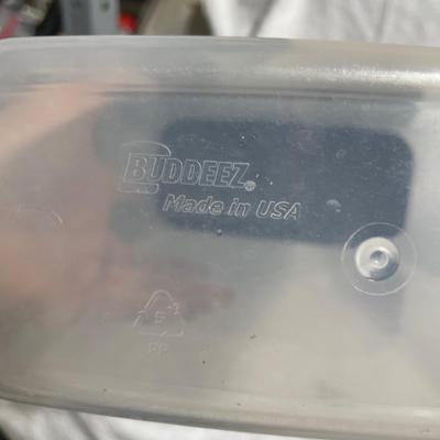 2 storage containers