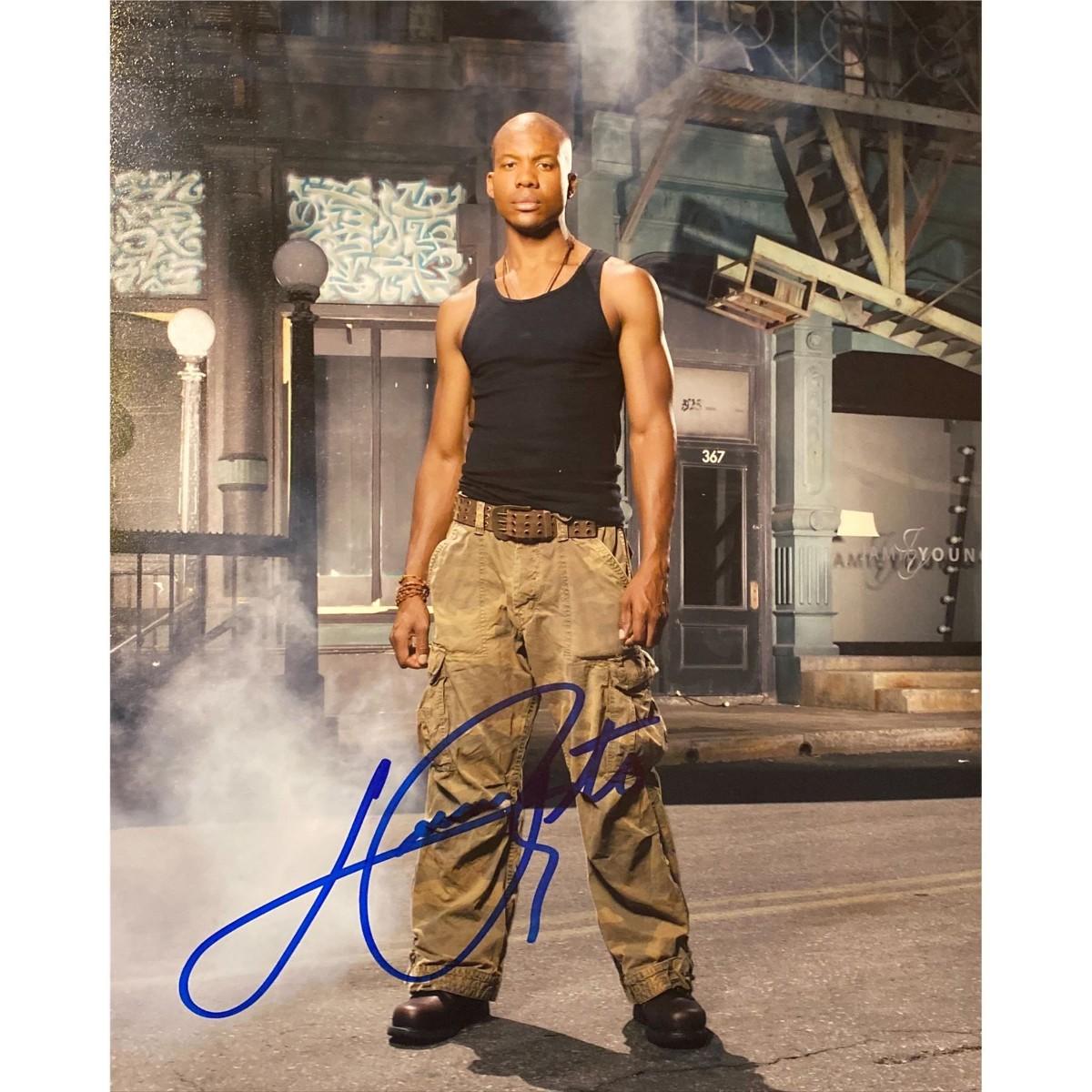 Leonard Roberts signed photo | EstateSales.org